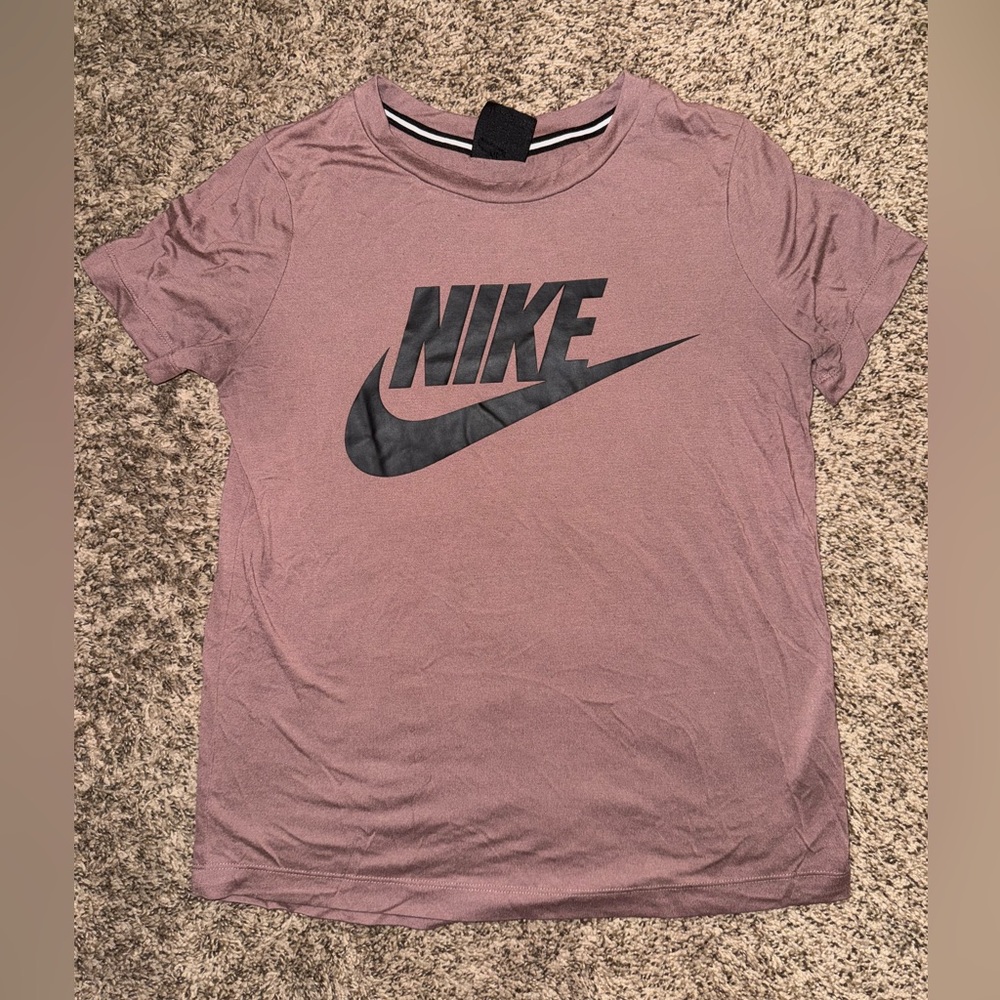 Nike Mauve Short Sleeve Tee